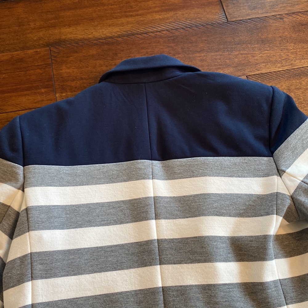 Super cute blazer from gap - Picture 10 of 12